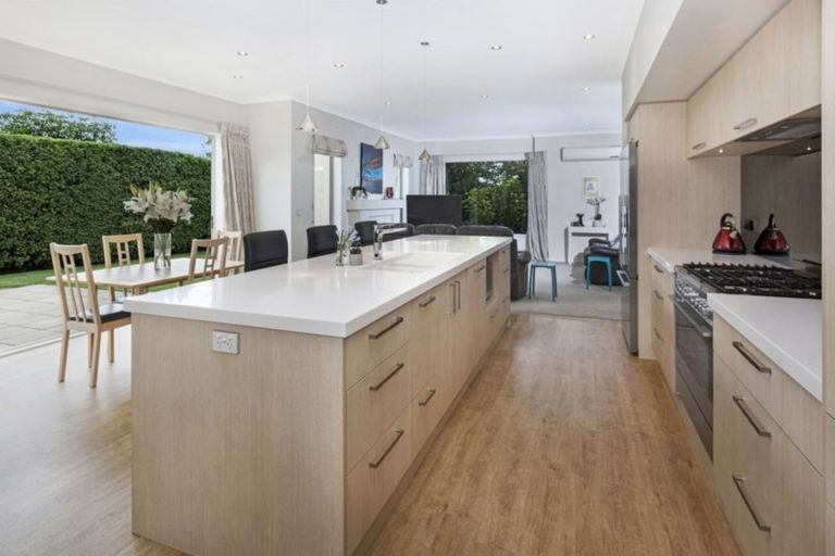 Photo of property in 47 Ruahine Place, Parklands, Christchurch, 8083