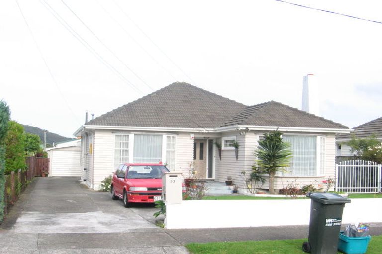 Photo of property in 33 Fairfield Avenue, Fairfield, Lower Hutt, 5011