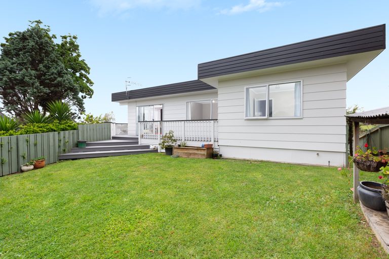 Photo of property in 16 Pandora Place, Welcome Bay, Tauranga, 3112