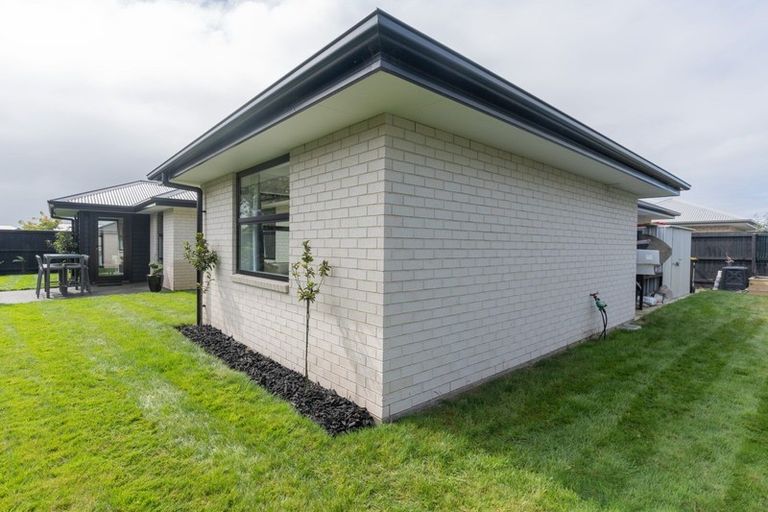 Photo of property in 17 Parawai Street, Marshland, Christchurch, 8083