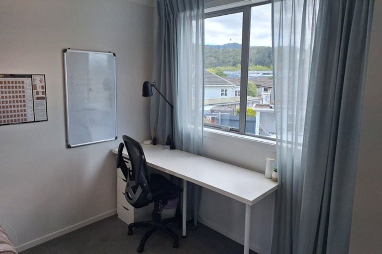 Photo of property in 44a Pine Avenue, Upper Hutt Central, Upper Hutt, 5018