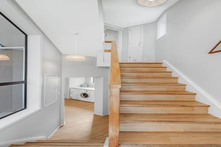 Photo of property in 21 Olena Avenue, Sunnyhills, Auckland, 2010