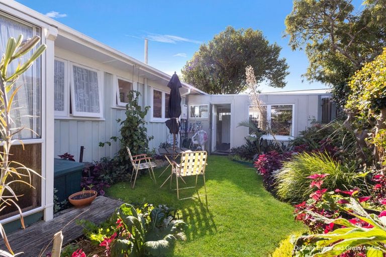 Photo of property in 8 Omata Road, Westown, New Plymouth, 4310