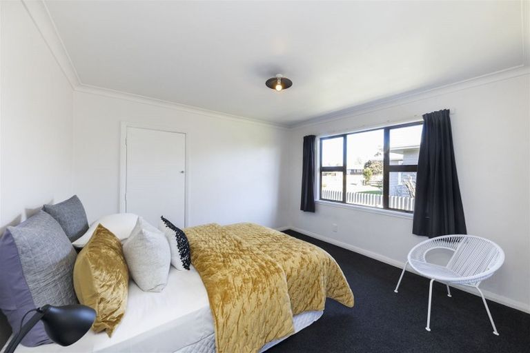 Photo of property in 1 Nairn Crescent, Awapuni, Palmerston North, 4412
