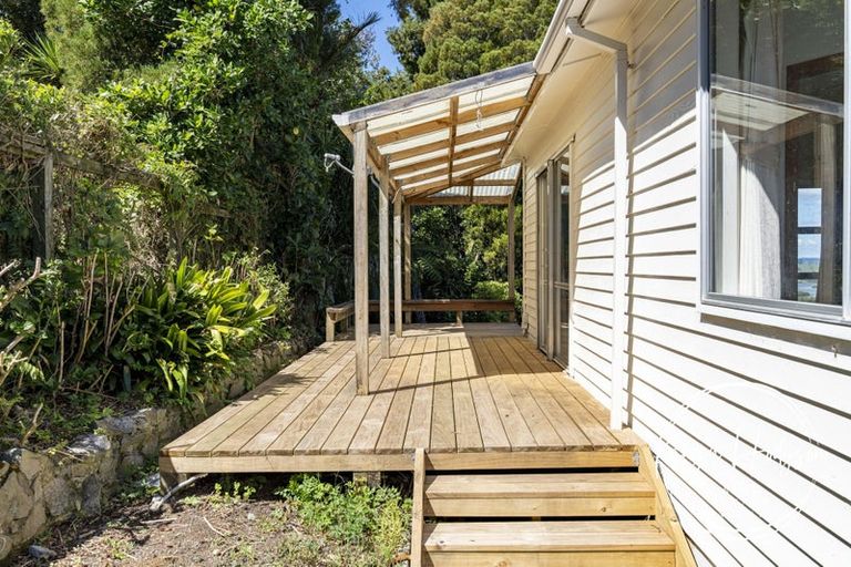 Photo of property in 26 Whaka Street, Maungaturoto, 0520