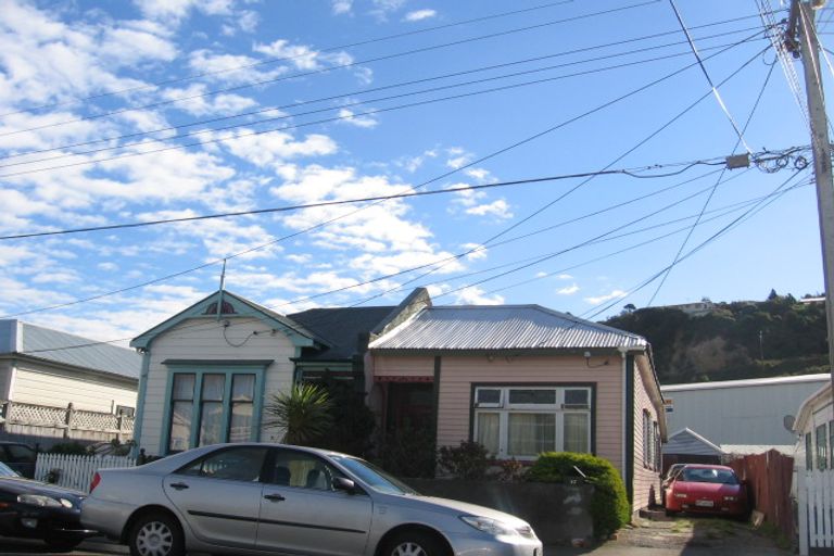 Photo of property in 17 Riddlers Crescent, Petone, Lower Hutt, 5012