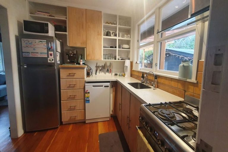 Photo of property in 26 Akaroa Avenue, Awapuni, Palmerston North, 4412