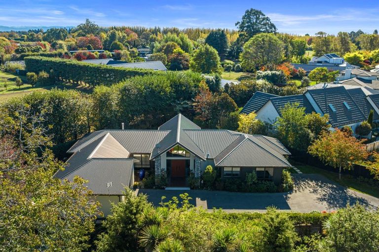 Photo of property in 10 Glen Bridge Lane, Harewood, Christchurch, 8051