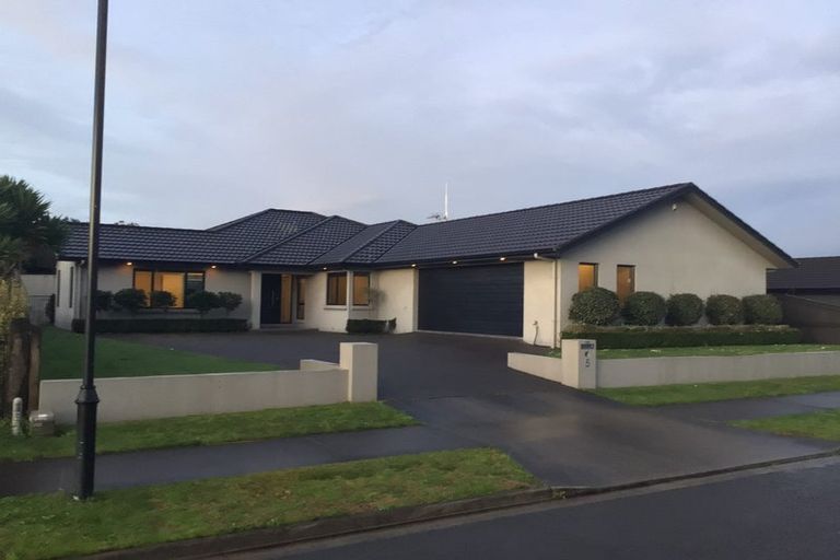 Photo of property in 5 Bree Place, Flagstaff, Hamilton, 3210