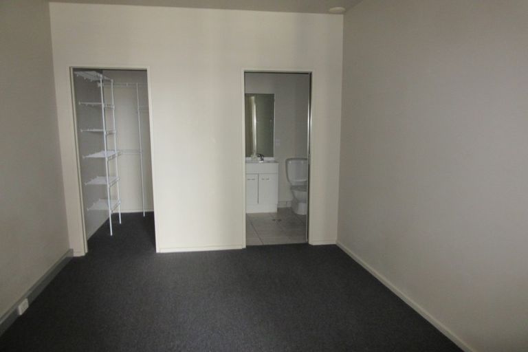 Photo of property in Atrium Towers, 8b/154 The Terrace, Wellington Central, Wellington, 6011