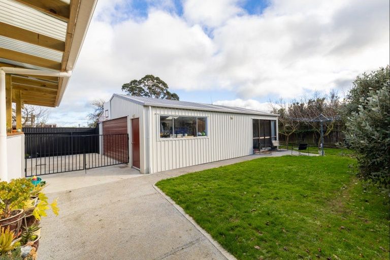 Photo of property in 28 Tyne Street, Roslyn, Palmerston North, 4414