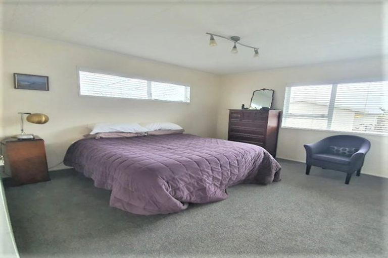 Photo of property in 11 Transom Close, Whitby, Porirua, 5024