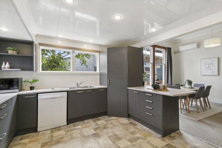 Photo of property in 90 Constable Street, Newtown, Wellington, 6021