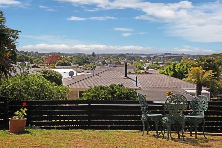 Photo of property in 6 Stonedale Drive, Pukekohe, 2120