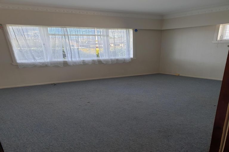 Photo of property in 1/67 Clevedon Road, Papakura, 2110