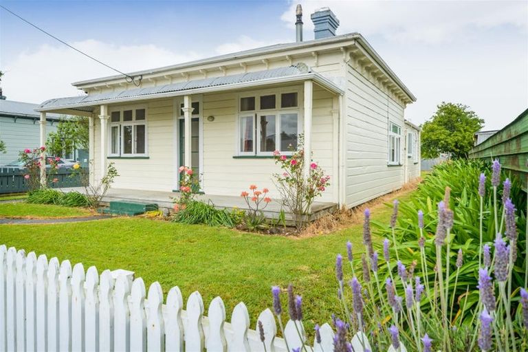 Photo of property in 14 Blackwell Street, Marton, 4710