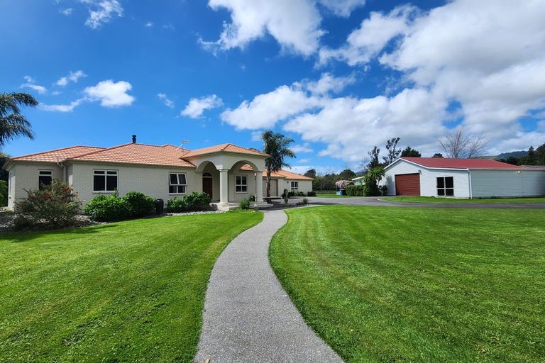 Photo of property in 1095 Queen Street East, Levin, 5571