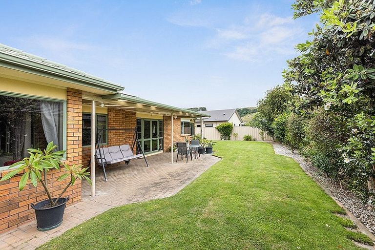 Photo of property in 10 Malbec Way, Greenmeadows, Napier, 4112