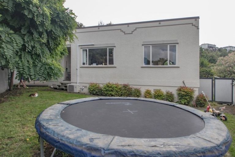 Photo of property in 28 Havelock Road, Hospital Hill, Napier, 4110