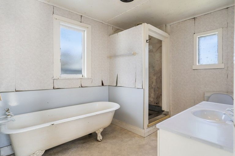 Photo of property in 18 Matipo Street, Takaro, Palmerston North, 4410