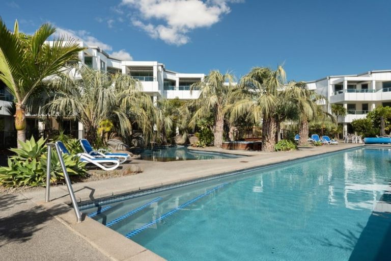 Photo of property in 307/136 Marine Parade, Mount Maunganui, 3116