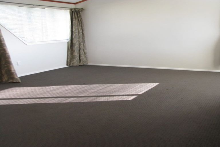 Photo of property in 7b Covil Avenue, Te Atatu South, Auckland, 0610