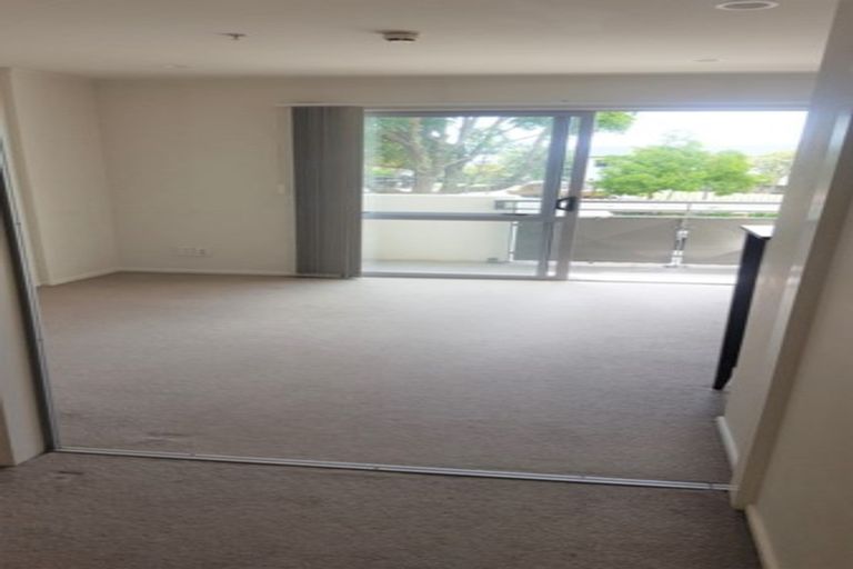 Photo of property in Luna Apartments, 1c/16 Burton Street, Grafton, Auckland, 1010