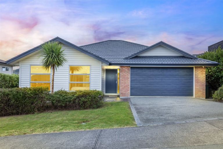 Photo of property in 27 John Burke Drive, Aotea, Porirua, 5024