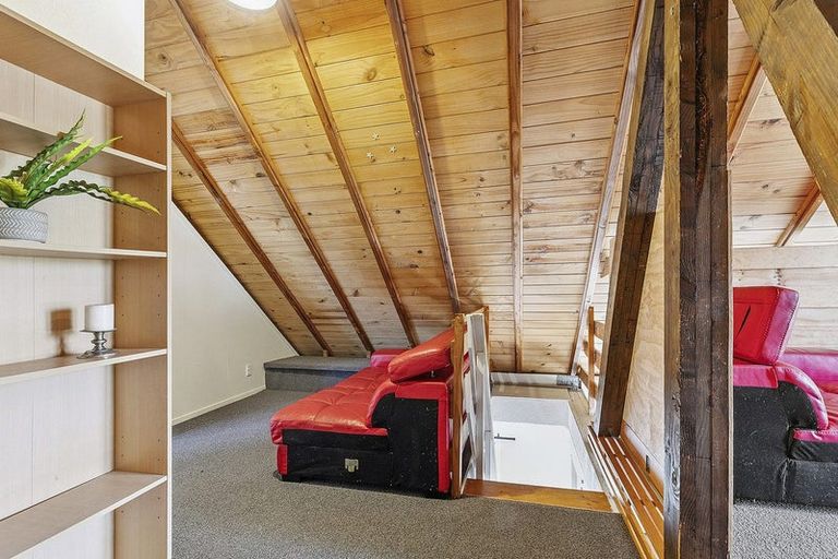 Photo of property in 39 Bodmin Terrace, Camborne, Porirua, 5026