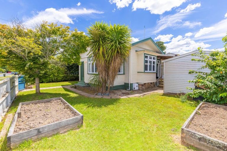 Photo of property in 17 Bettina Road, Fairfield, Hamilton, 3214