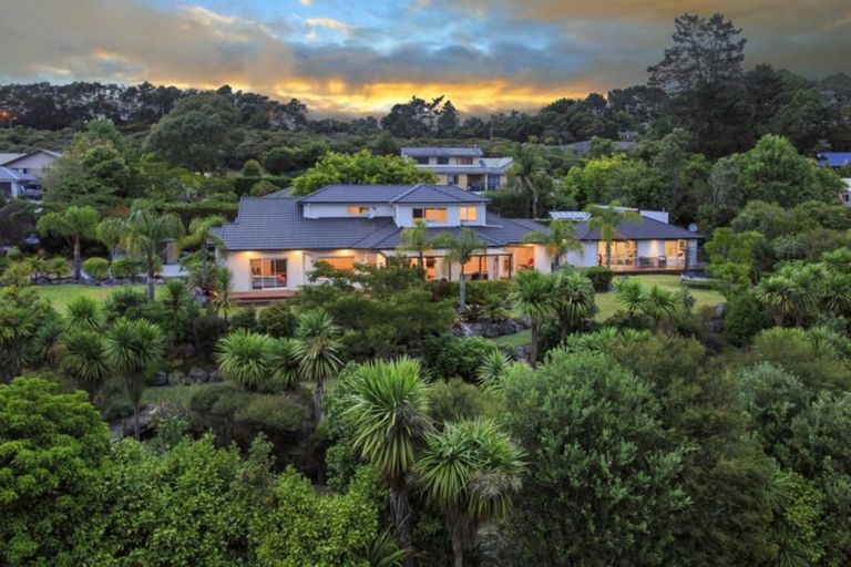 Photo of property in 47 Isobel Road, Greenhithe, Auckland, 0632