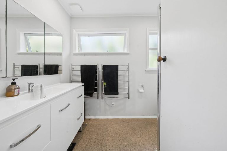 Photo of property in 203 Wellington Road, Wainuiomata, Lower Hutt, 5014