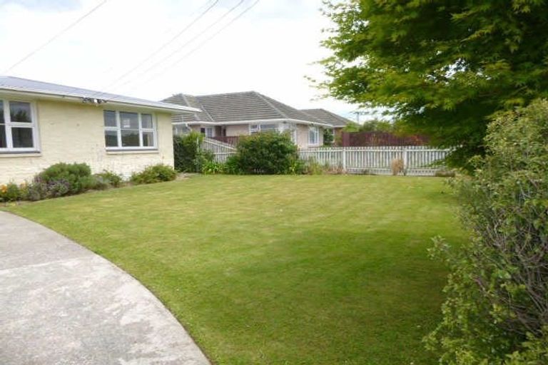 Photo of property in 23a Coniston Avenue, Te Atatu South, Auckland, 0610