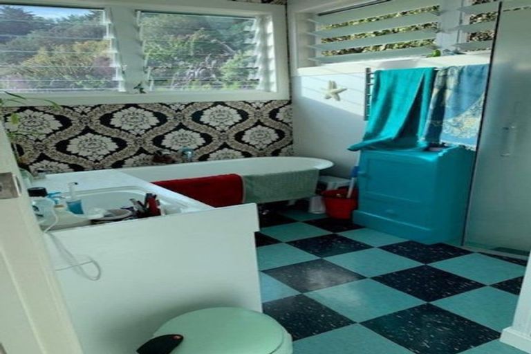 Photo of property in 53 Makorori Beach Road, Makorori, Gisborne, 4073