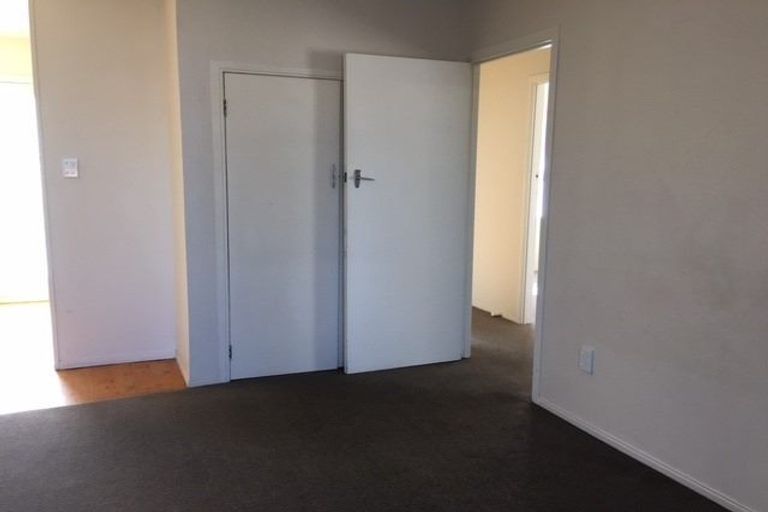 Photo of property in 28 Landscape Road, Papatoetoe, Auckland, 2025