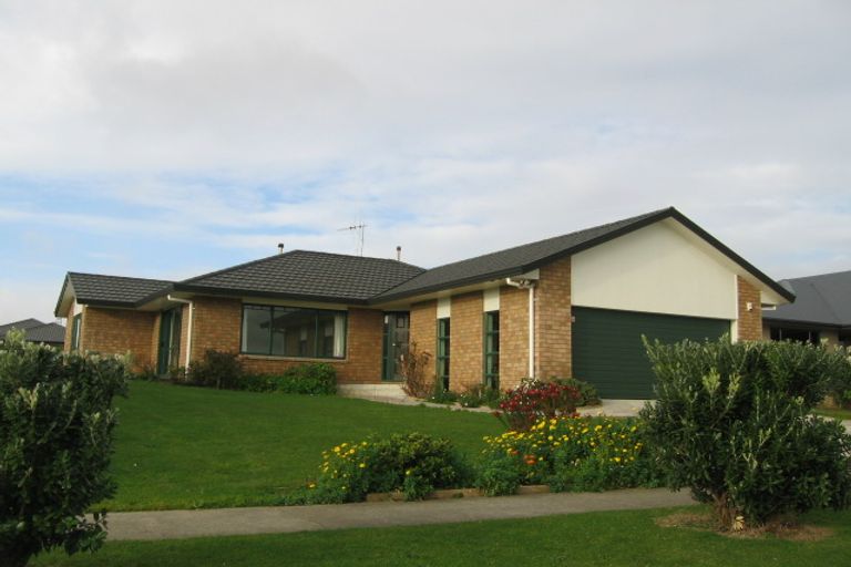 Photo of property in 157 Ruapehu Drive, Fitzherbert, Palmerston North, 4410