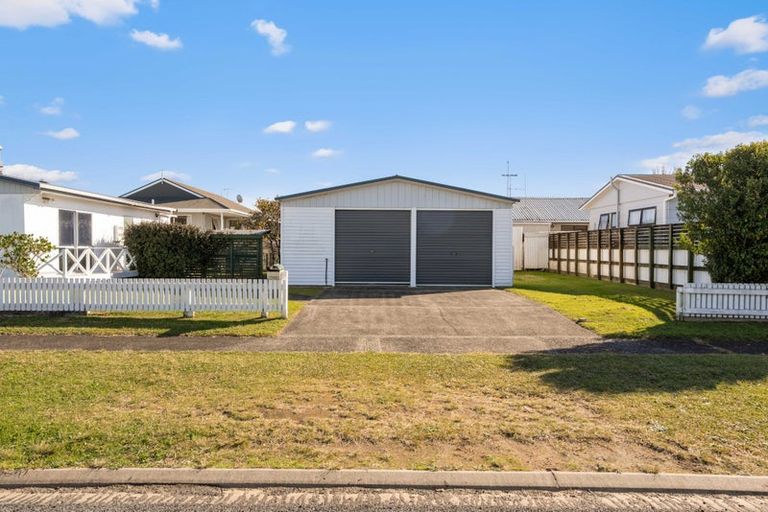 Photo of property in 101 Mark Street, Whangamata, 3620