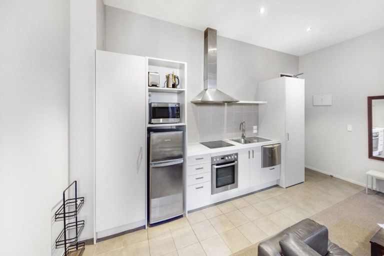 Photo of property in 12 Majoribanks Street, Mount Victoria, Wellington, 6011