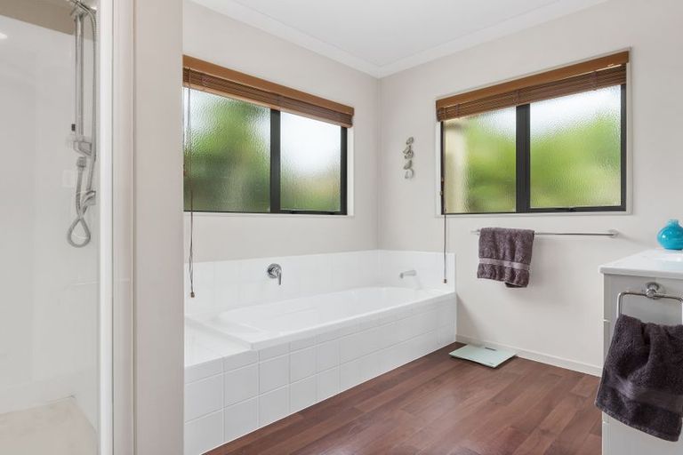 Photo of property in 90 Rowesdale Drive, Ohauiti, Tauranga, 3112