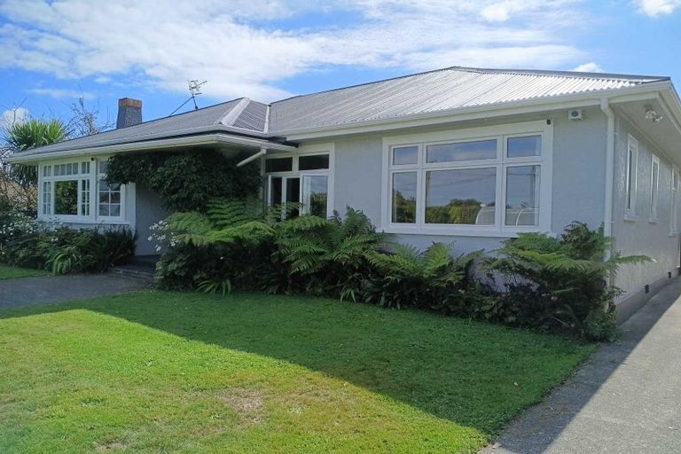 Photo of property in 2 Poole Street, Feilding, 4702