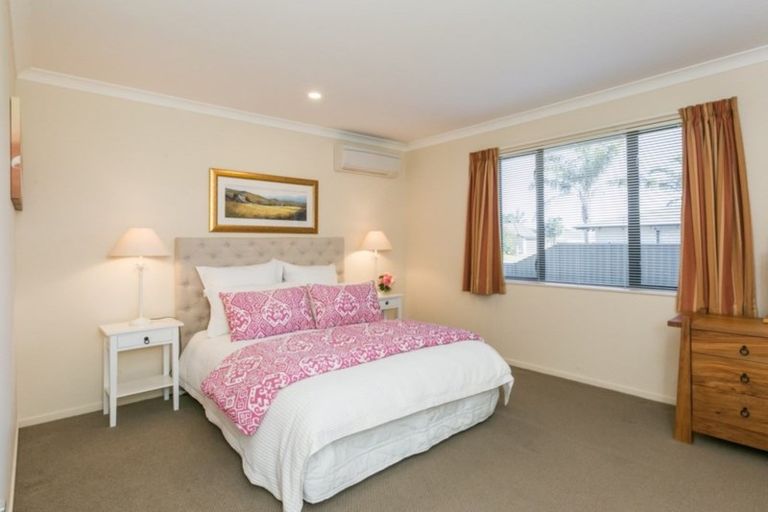 Photo of property in 11 Fairview Place, Havelock North, 4130