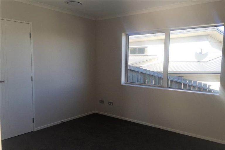 Photo of property in 104 Keri Vista Rise, Papakura, 2110