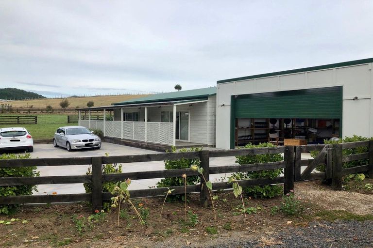 Photo of property in 939 Old Mountain Road, Waitetuna, Raglan, 3295