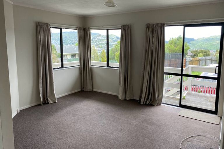 Photo of property in 8 Mayaro Crescent, Grenada Village, Wellington, 6037