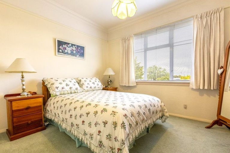 Photo of property in 30 Napier Road, Havelock North, 4130