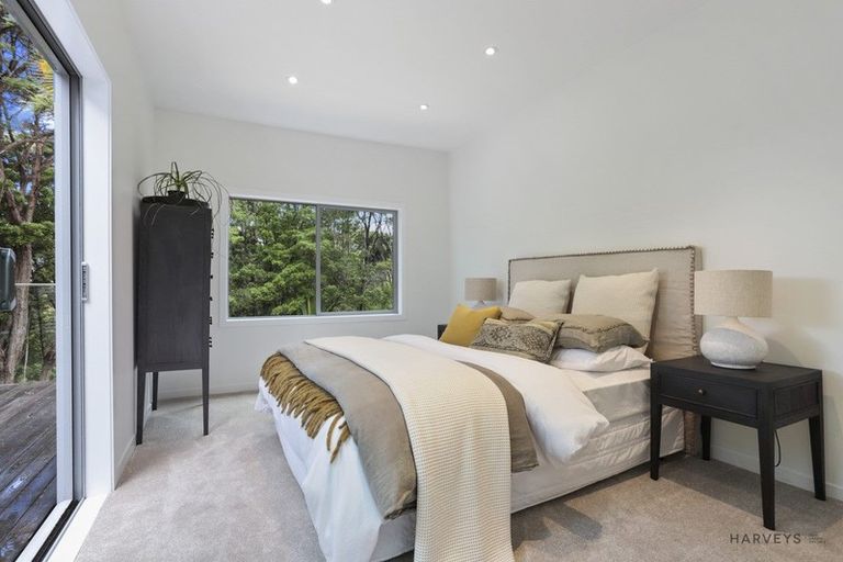 Photo of property in 13 Miha Road, Titirangi, Auckland, 0604