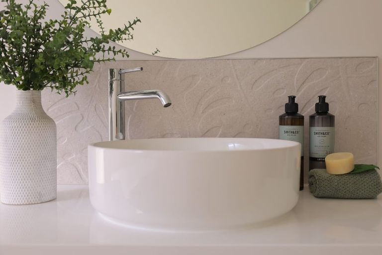 Photo of property in 84 Freedom Drive, Kelvin Grove, Palmerston North, 4470