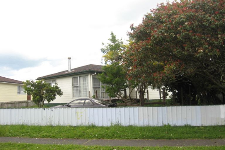 Photo of property in 15 Yearsley Place, Manurewa, Auckland, 2102