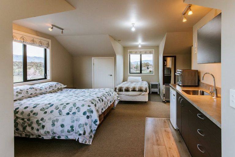 Photo of property in 1050 Lake Hawea-albert, Albert Town, Wanaka, 9382