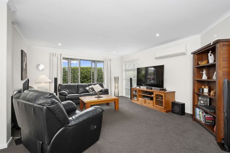 Photo of property in 31 Leet Crescent, Papamoa Beach, Papamoa, 3118